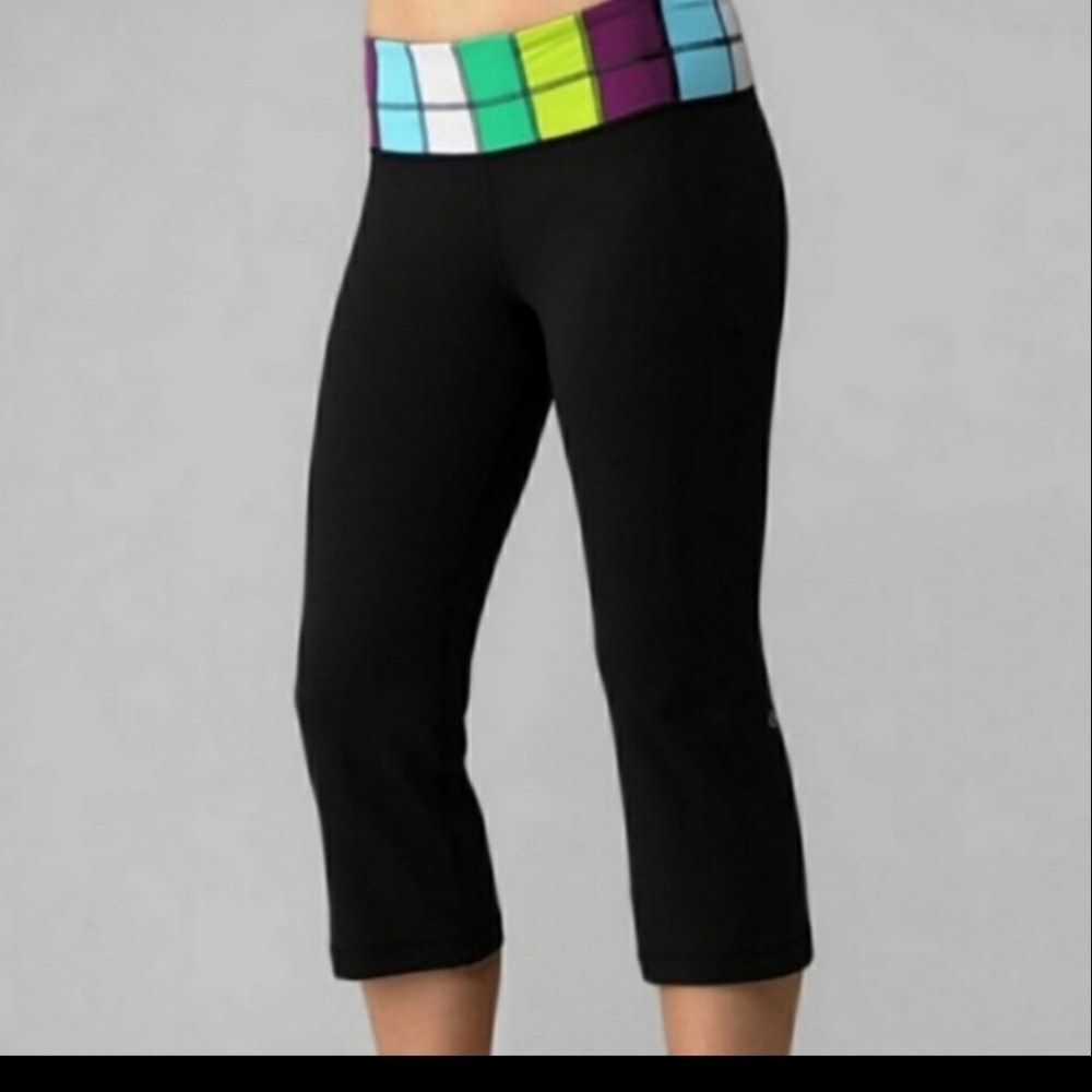 Lululemon Athleta Black Reversible Crop Pants